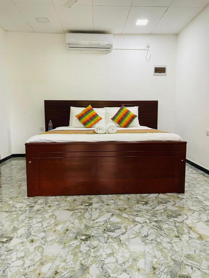 Surf Front Hotel Ahangama Exterior photo